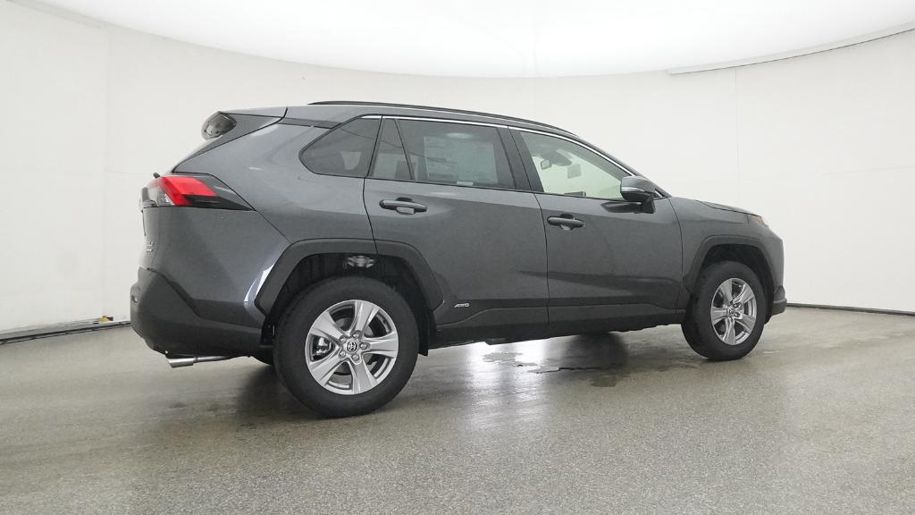 2025 Toyota RAV4 Hybrid XLE photo 23