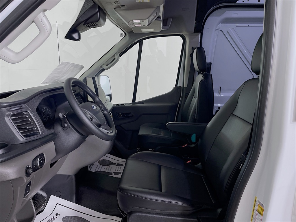2025 Ford Transit Cargo Van photo 4