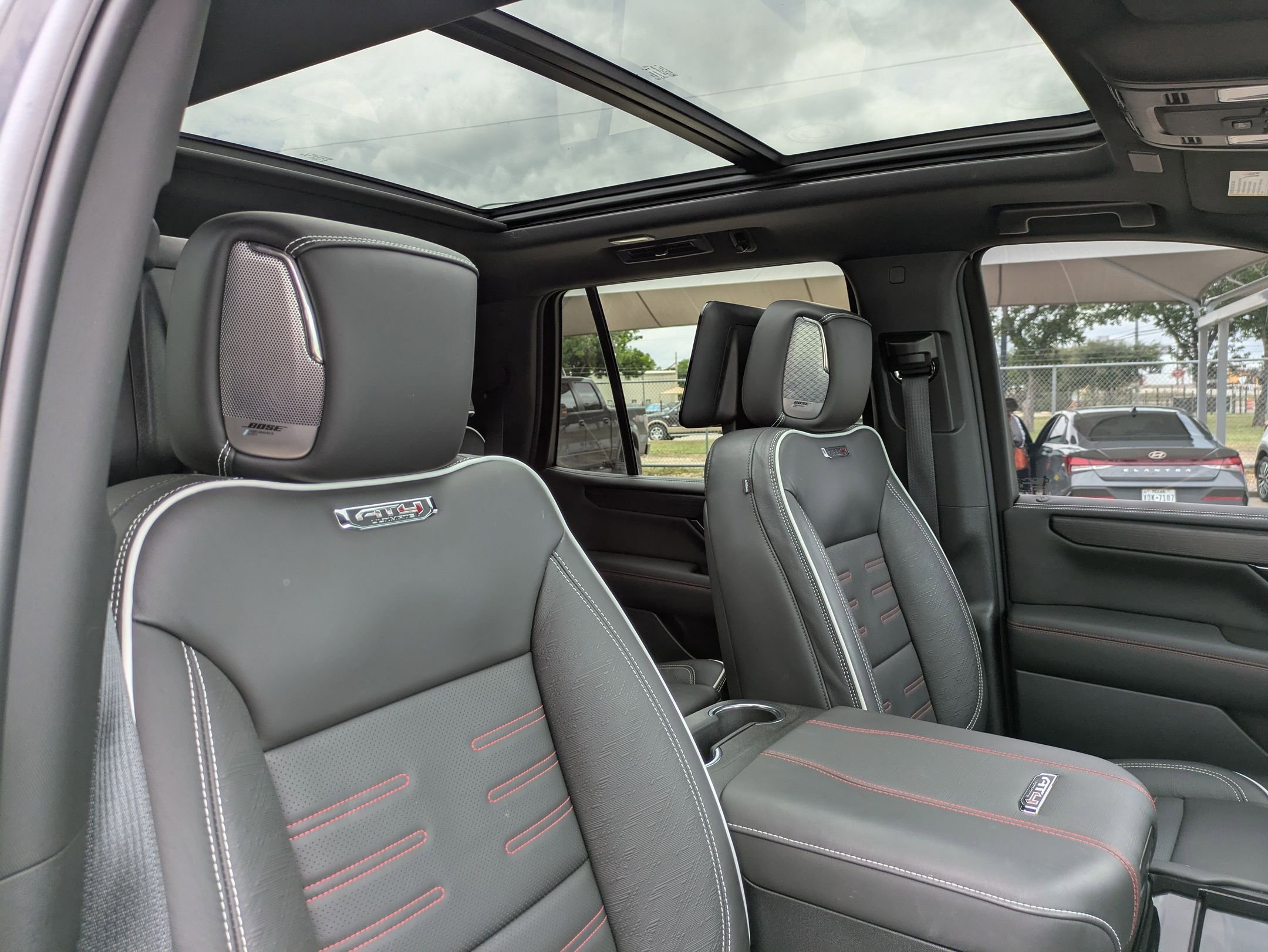 2025 Gmc Yukon AT4 Ultimate photo 31