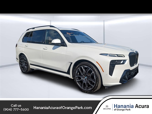 2023 BMW X7 40i's photo