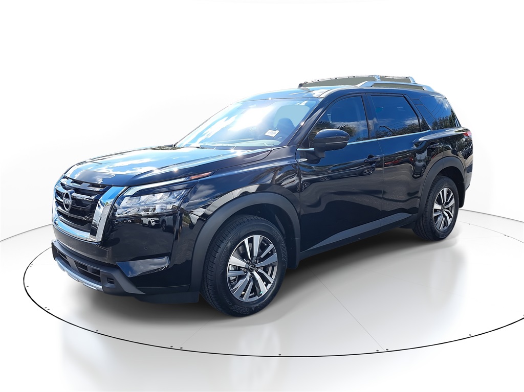 2025 Nissan Pathfinder SL photo 4