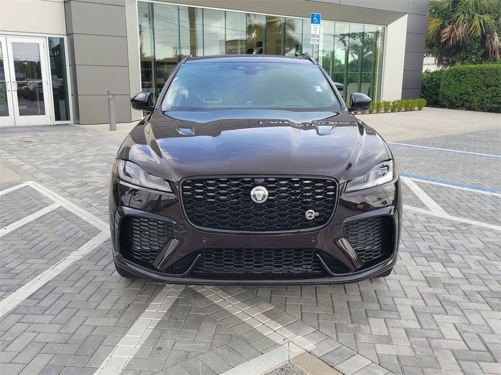 2026 Jaguar F-PACE SVR photo 6