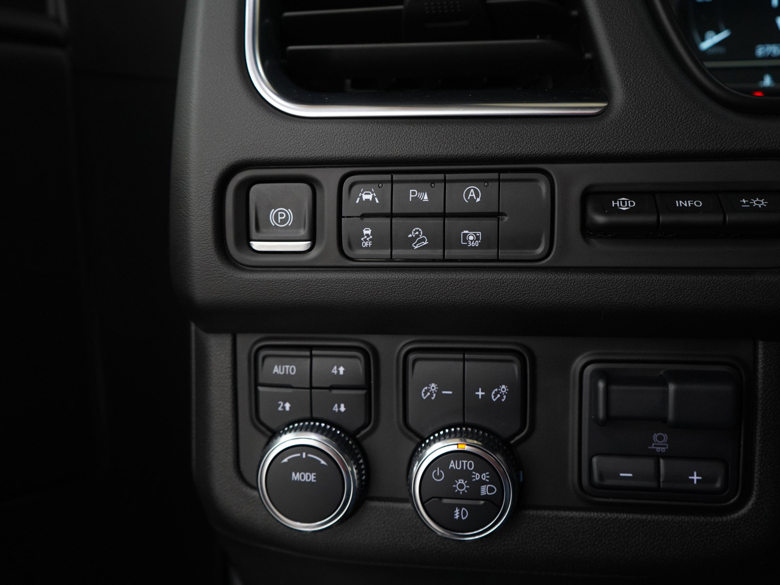 2024 Gmc Yukon XL AT4 photo 28