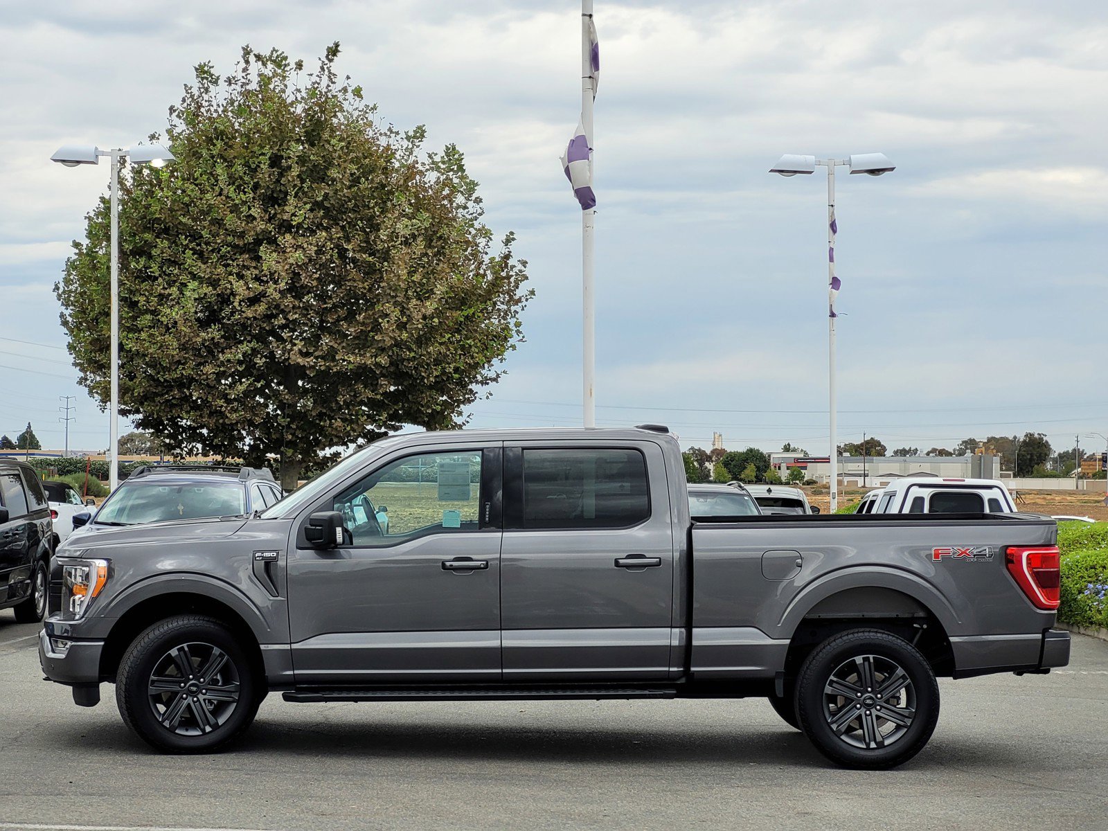 2023 Ford F-150 XLT photo 7