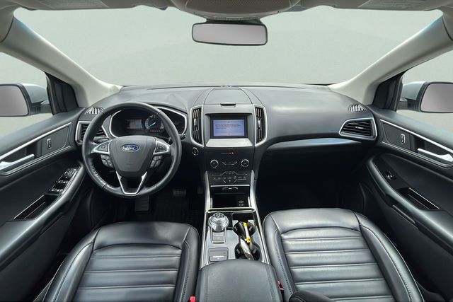 2019 Ford Edge SEL photo 31