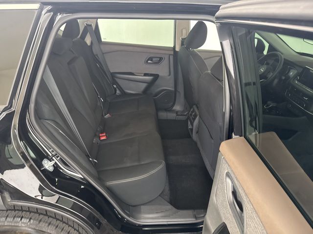 2023 Nissan Rogue S photo 9