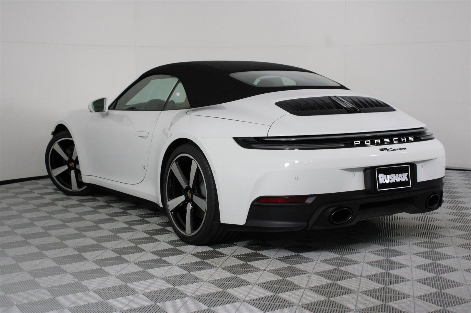 2026 Porsche 911 Cabriolet photo 3