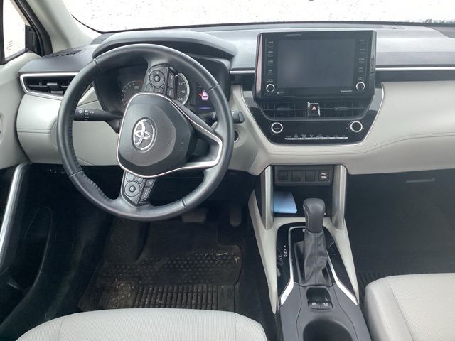 2022 Toyota Corolla Cross LE photo 20