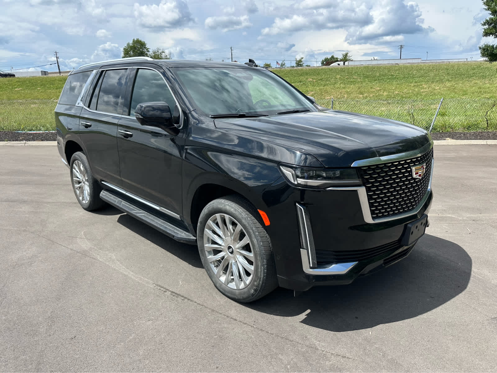 2023 Cadillac Escalade Premium Luxury photo 3