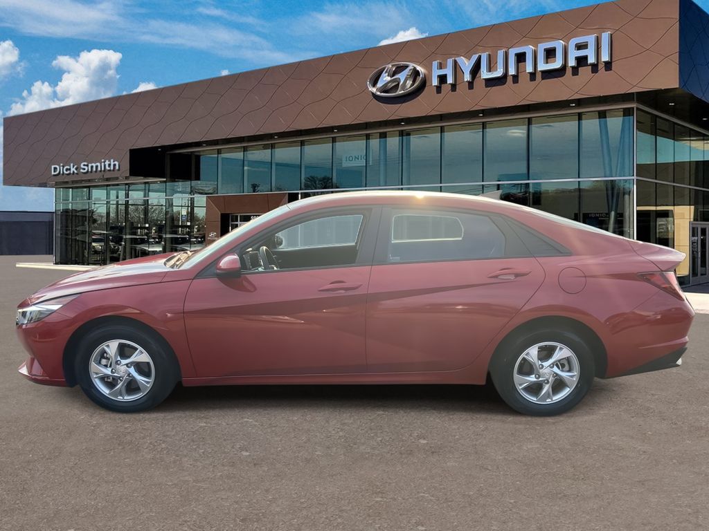 2023 Hyundai Elantra SE photo 4