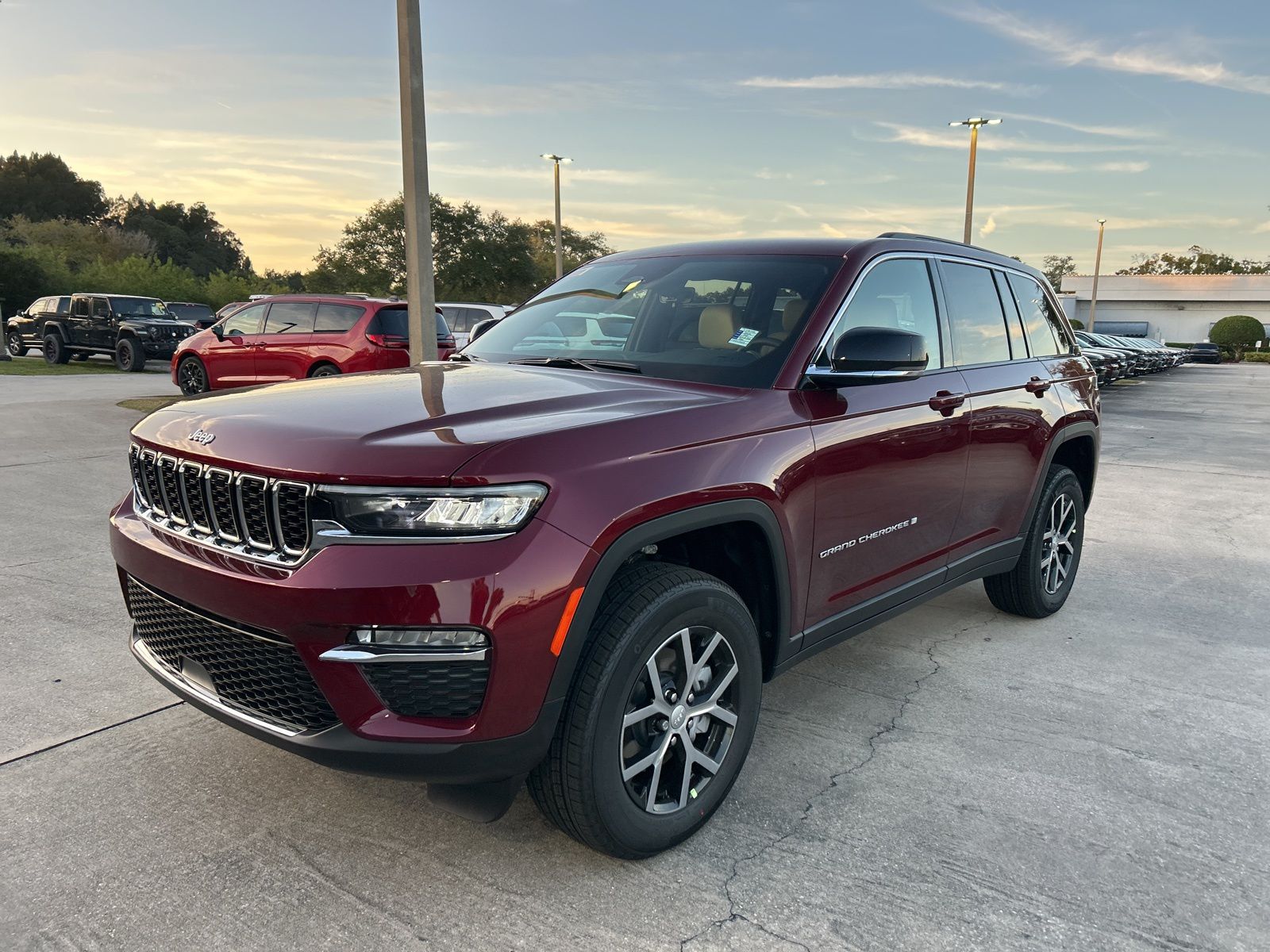 2025 Jeep Grand Cherokee Limited's photo