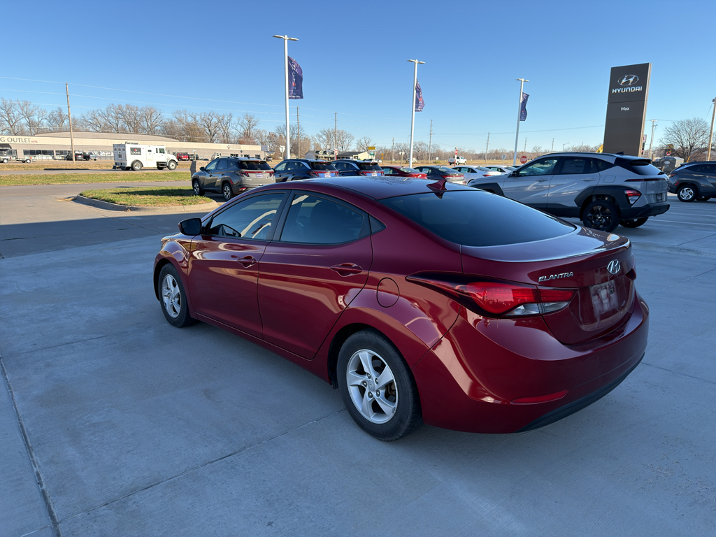 2015 Hyundai Elantra SE photo 3
