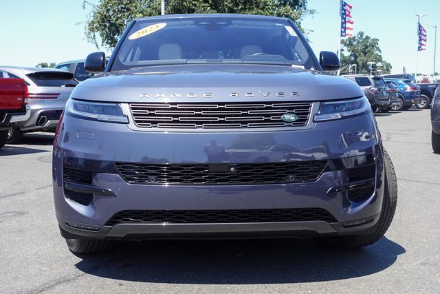 2023 Land Rover Range Rover Sport SE photo 3