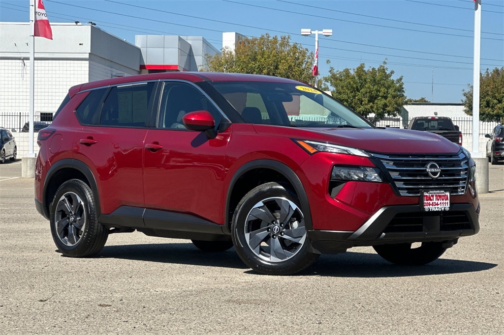 2024 Nissan Rogue SV photo 2