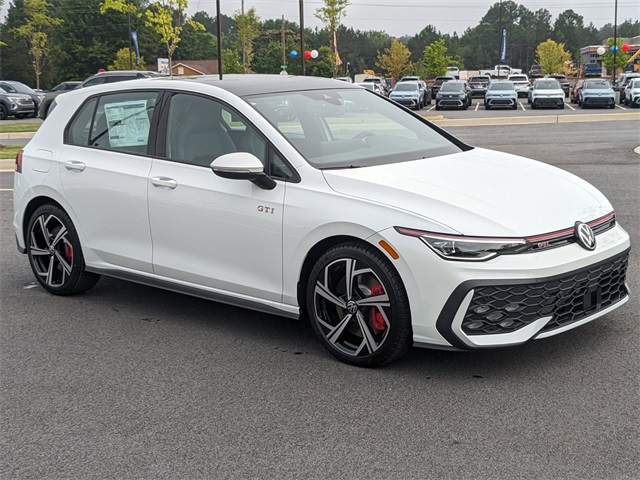 2025 Volkswagen Golf GTI SE photo 2