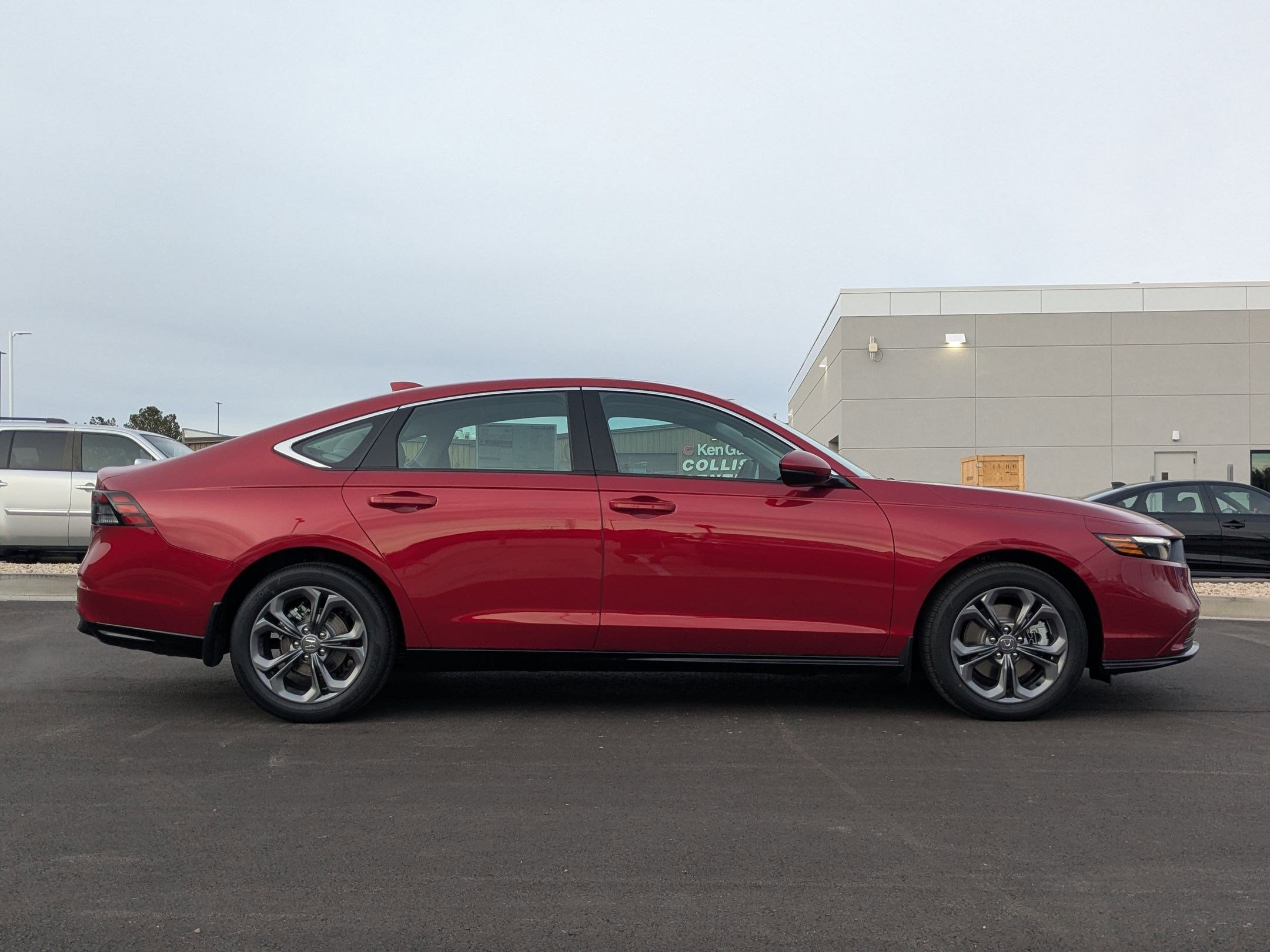 2025 Honda Accord Hybrid EX-L photo 2