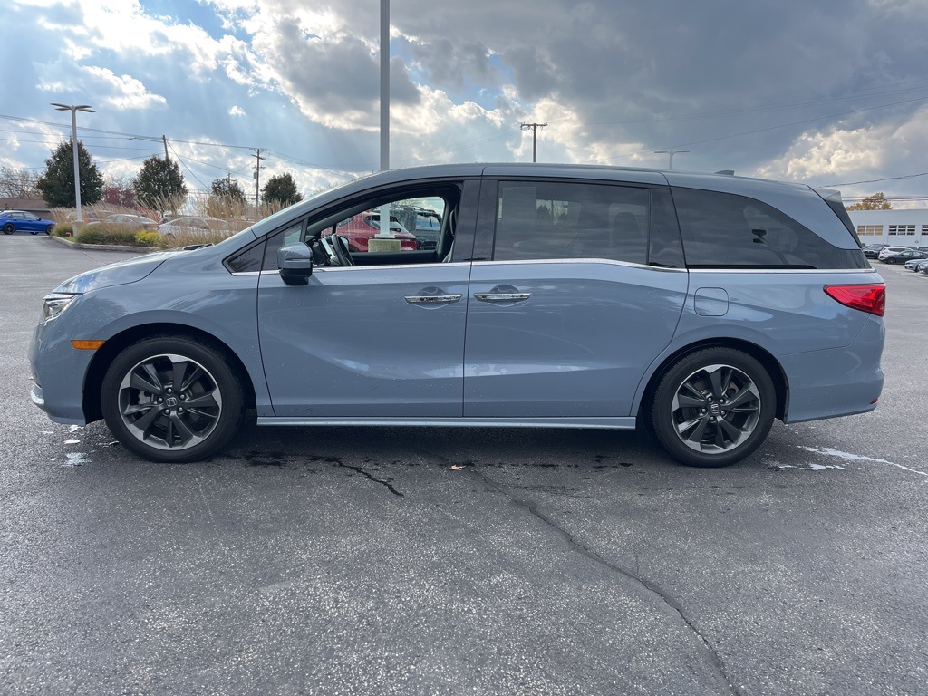 2023 Honda Odyssey Elite photo 3