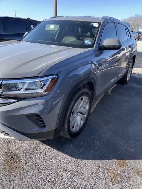 2020 Volkswagen Atlas Cross Sport SE's photo