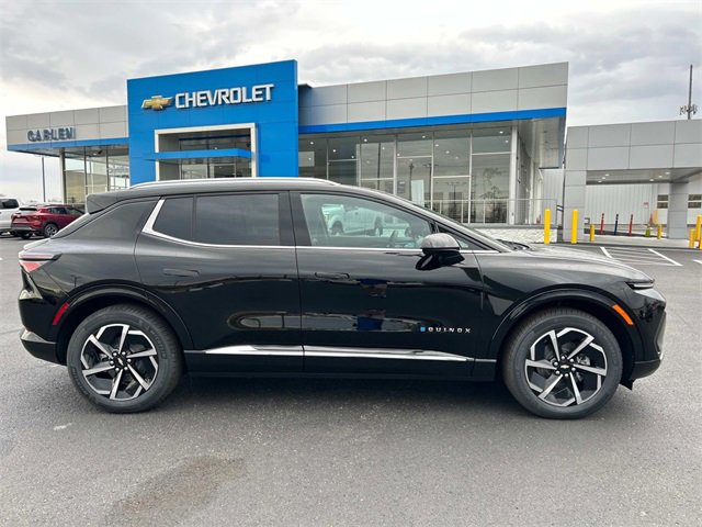 2025 Chevrolet Equinox EV 1LT photo 3