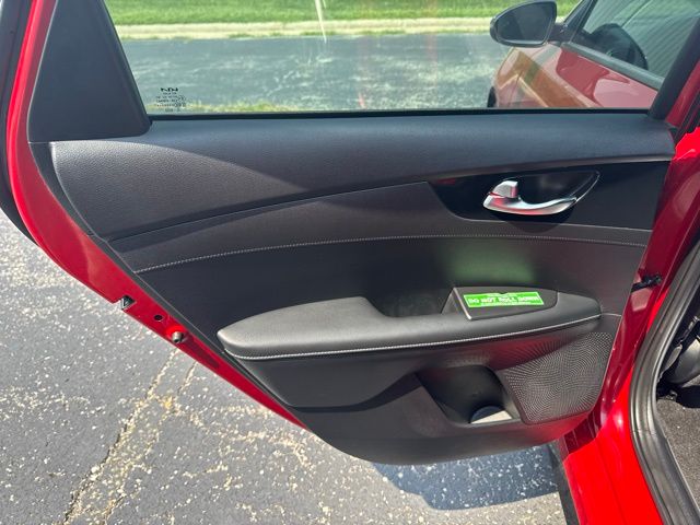 2024 Kia Forte GT-Line photo 11