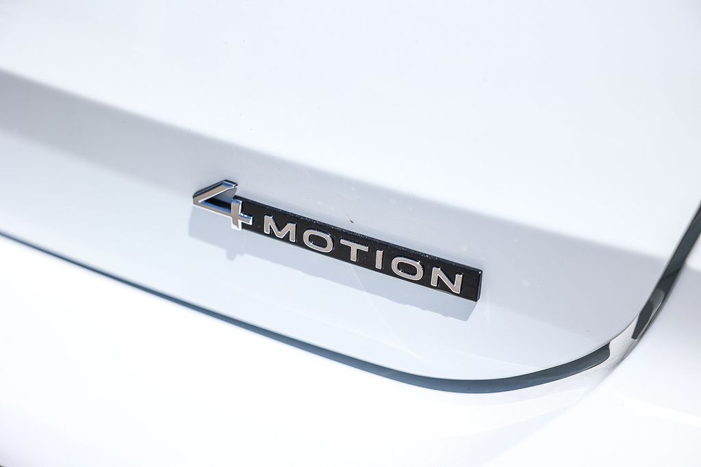 2025 Volkswagen Taos S photo 4