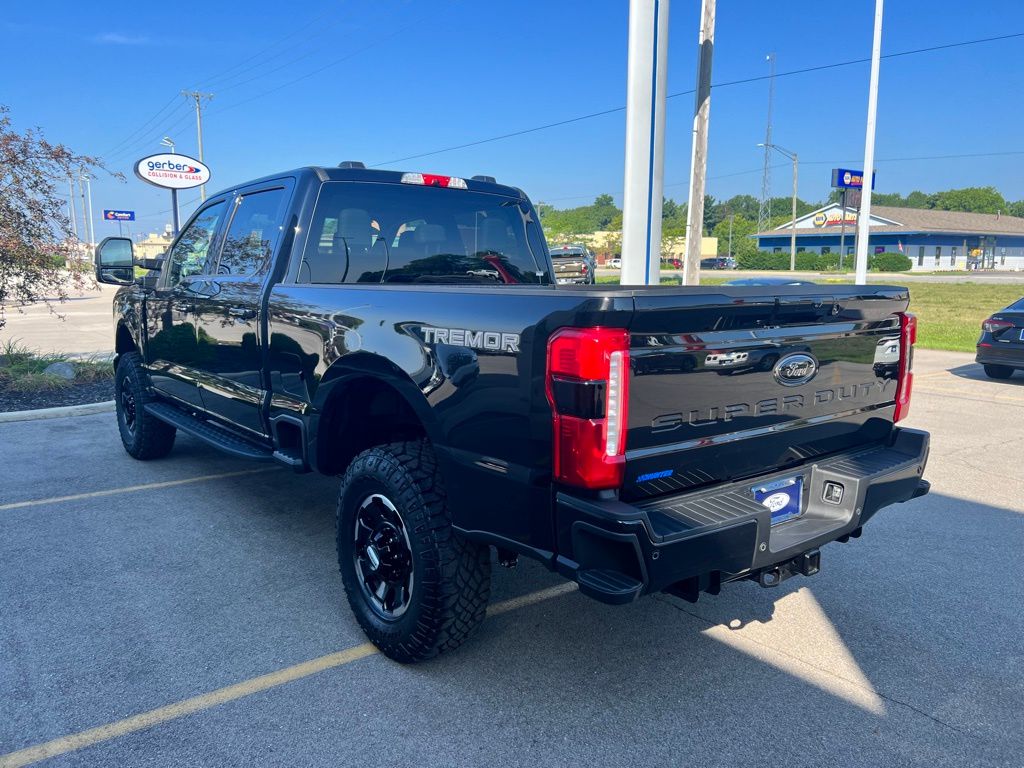 2025 Ford F-350 XLT photo 40