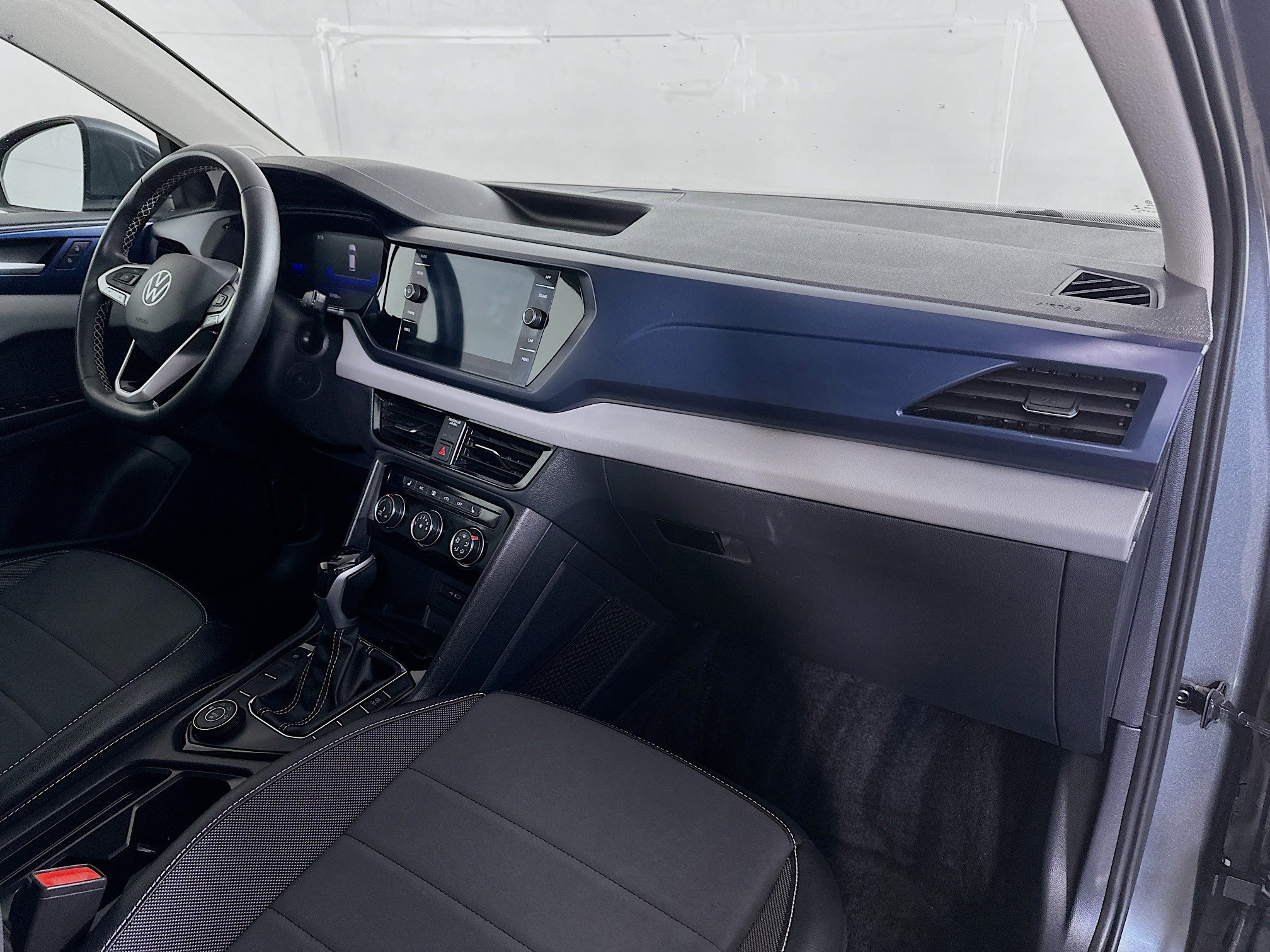 2023 Volkswagen Taos SE photo 23