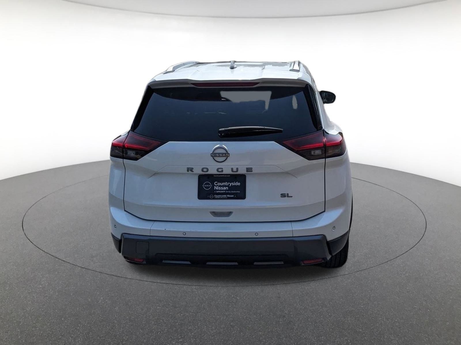 2024 Nissan Rogue SL photo 5