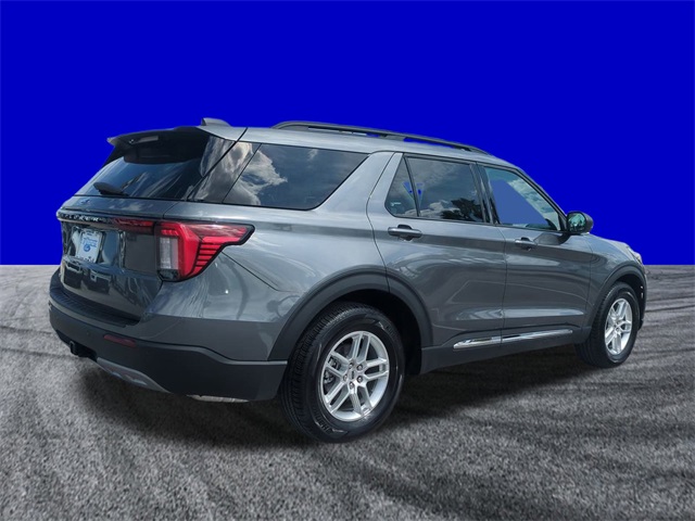 2025 Ford Explorer photo 4