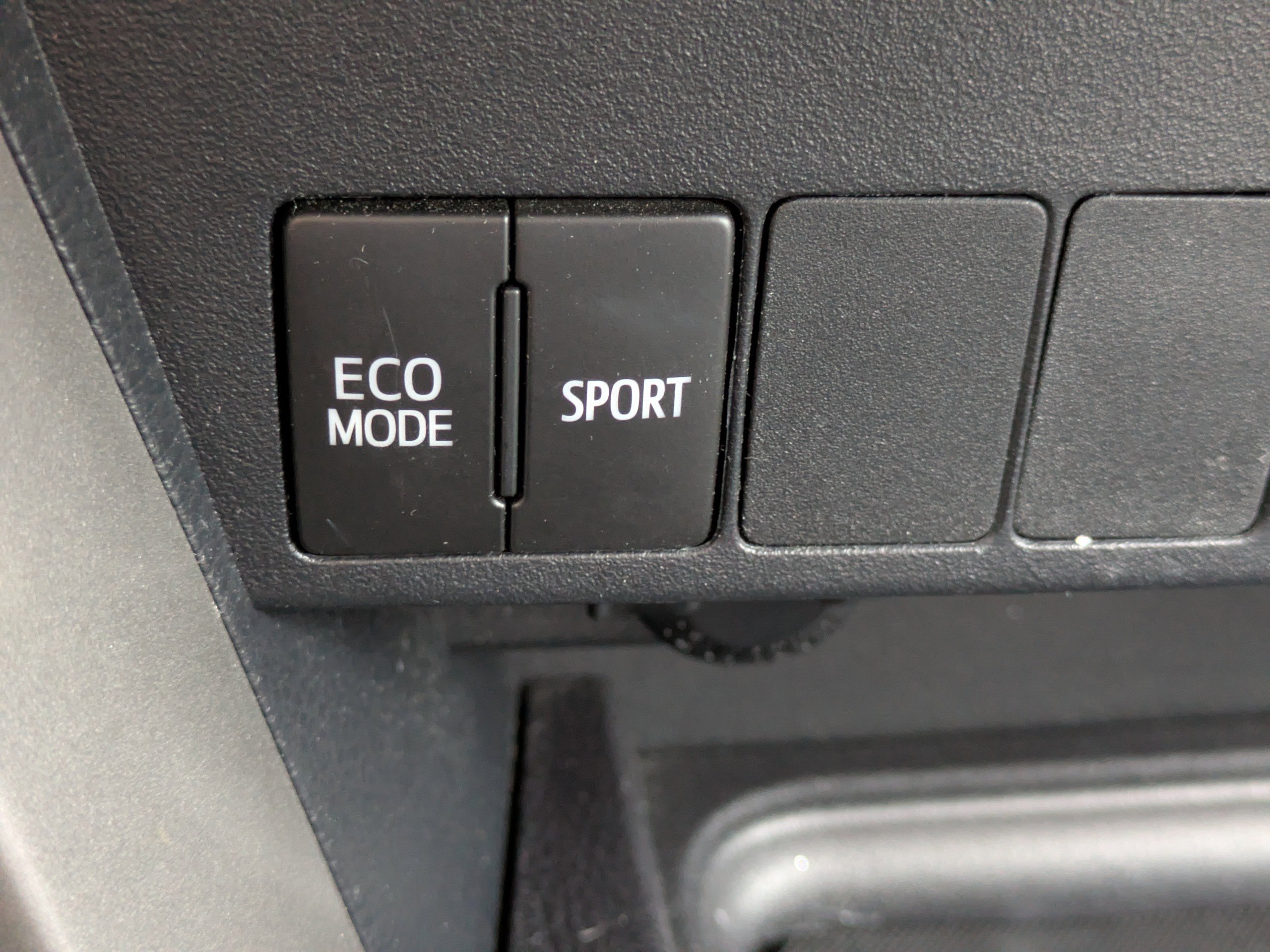 2018 Toyota RAV4 XLE photo 19