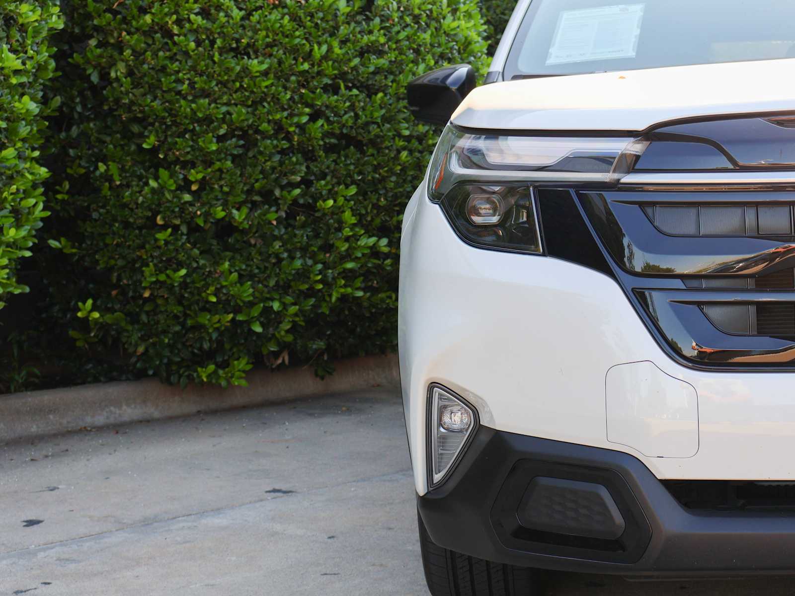 2025 Subaru Forester Touring photo 4