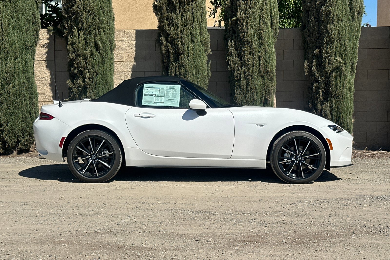 2025 Mazda MX-5 Miata Miata Grand Touring photo 3