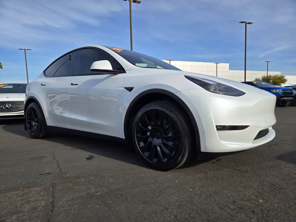 2023 Tesla Model Y Long Range's photo