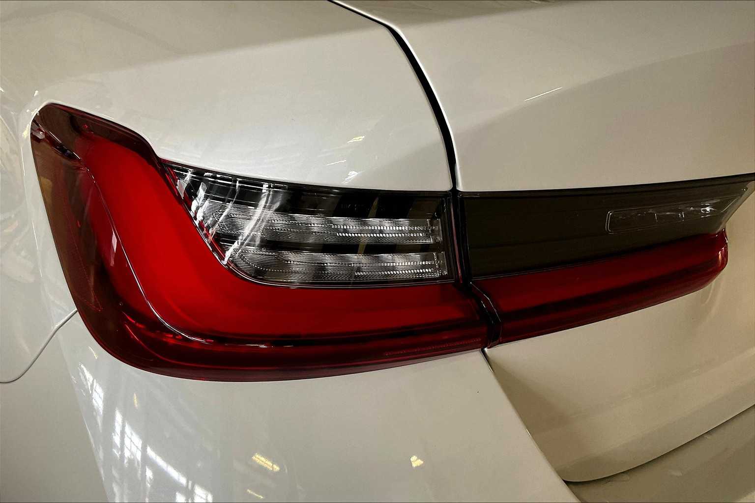2024 Bmw 330i Sedan photo 25