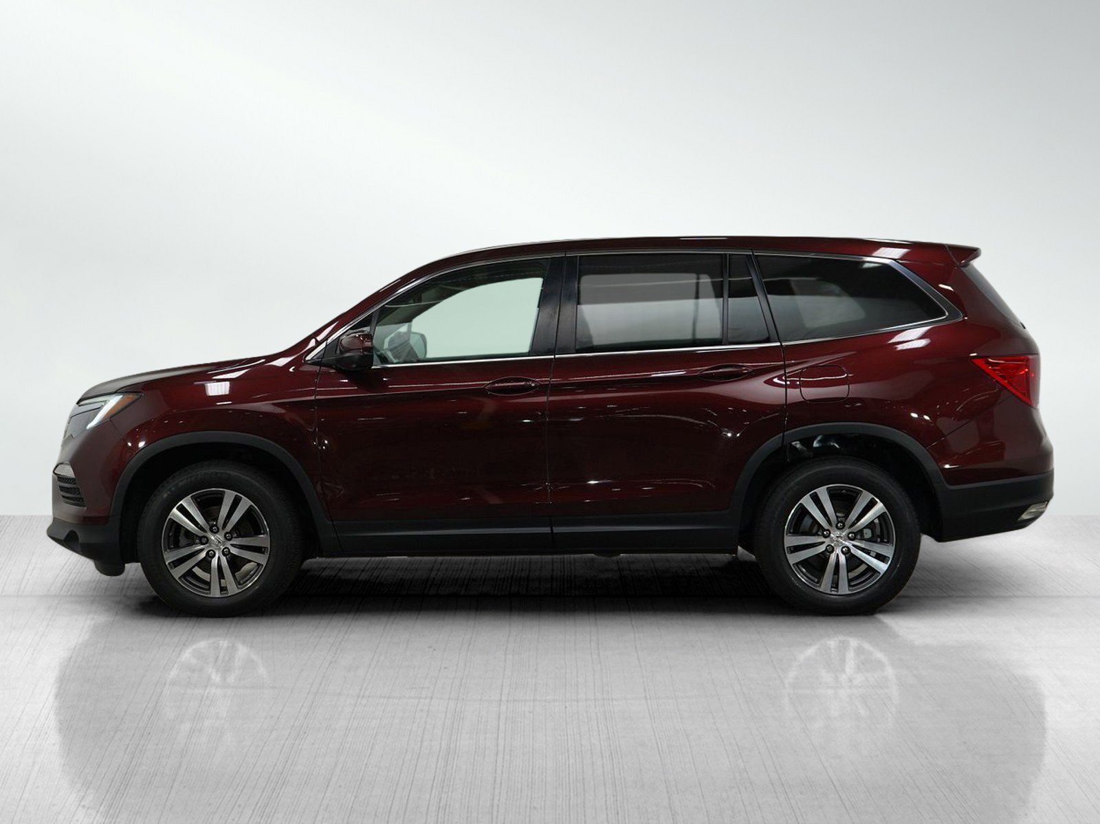 Used 2018 Honda Pilot EX-L with VIN 5FNYF6H5XJB023874 for sale in Burnsville, Minnesota