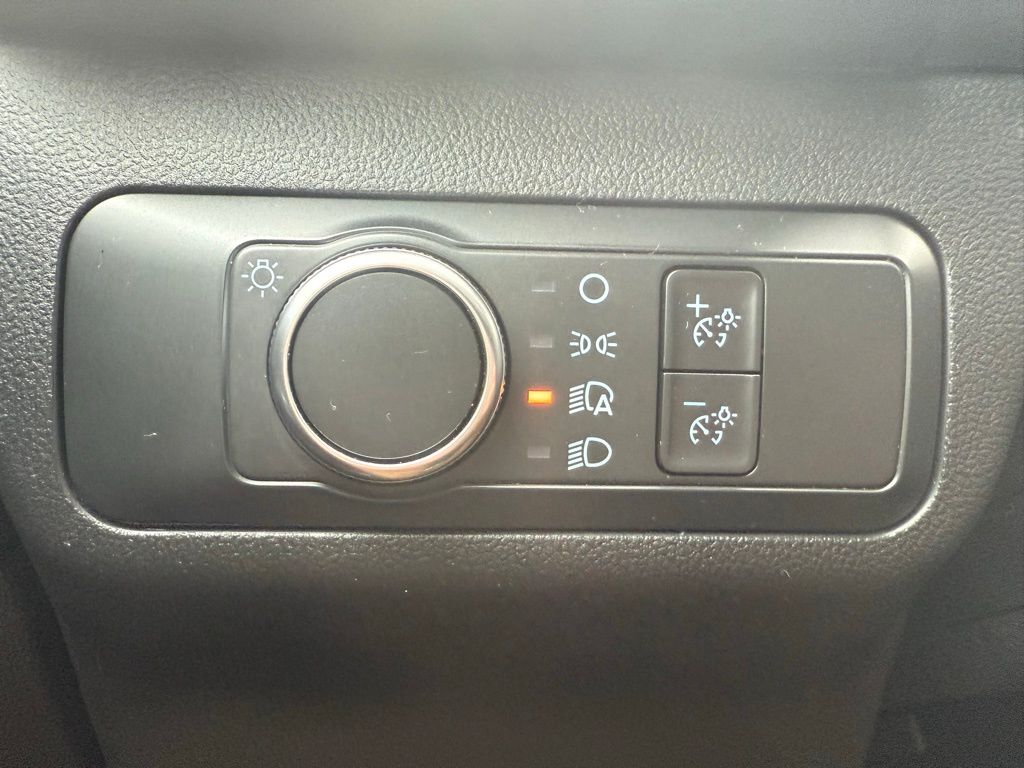 2022 Ford Escape S photo 19