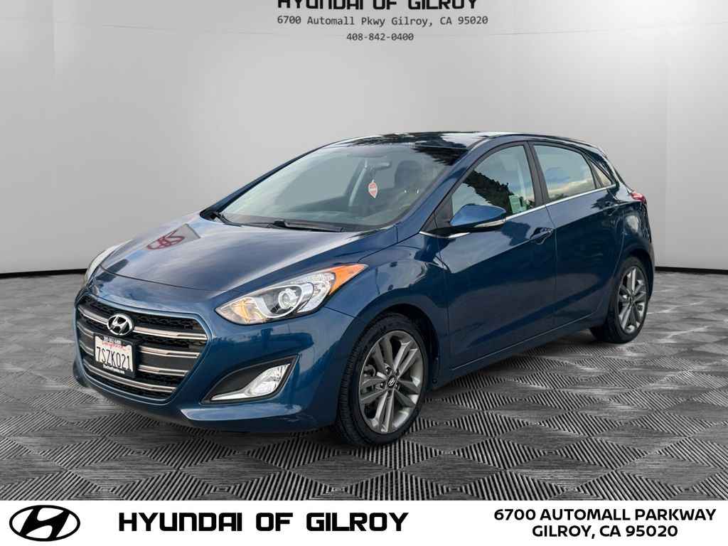 2016 Hyundai Elantra GT Base's photo