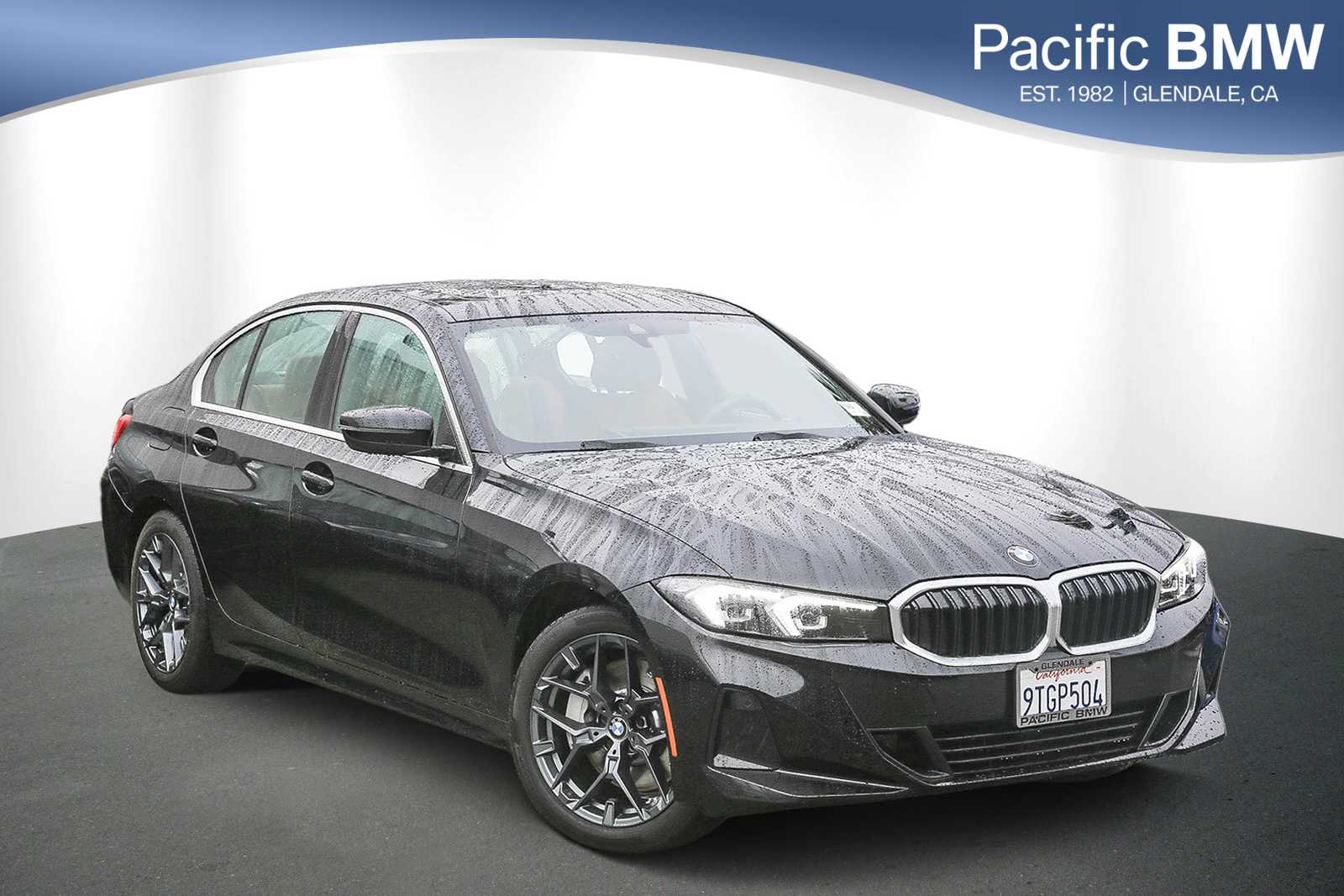 2025 BMW 3 Series 330i's photo