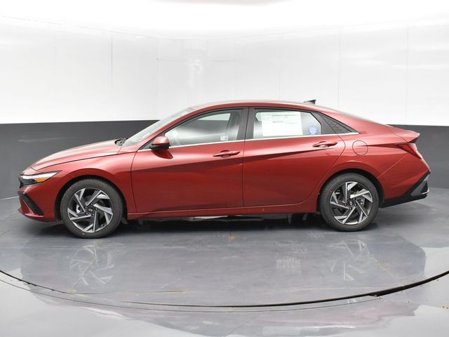 2024 Hyundai Elantra SEL Convenience photo 11