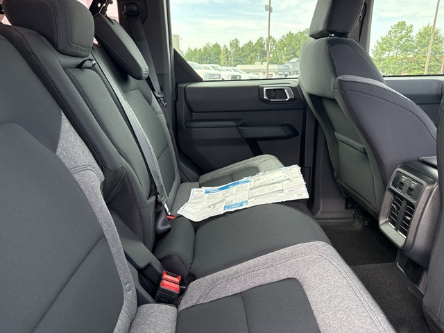 2025 Ford Bronco Base photo 19