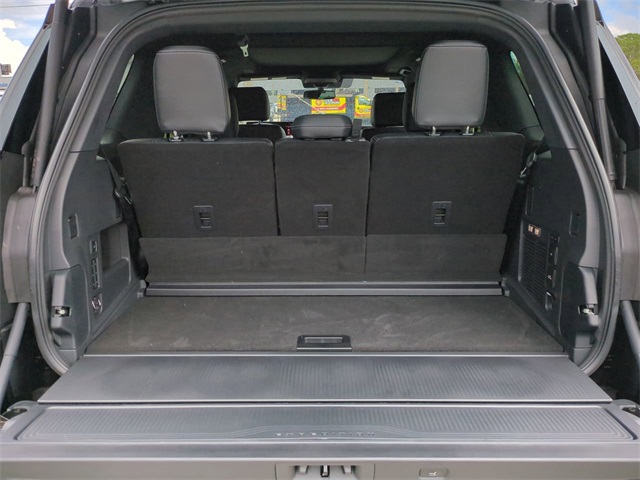 2025 Ford Expedition Platinum photo 13