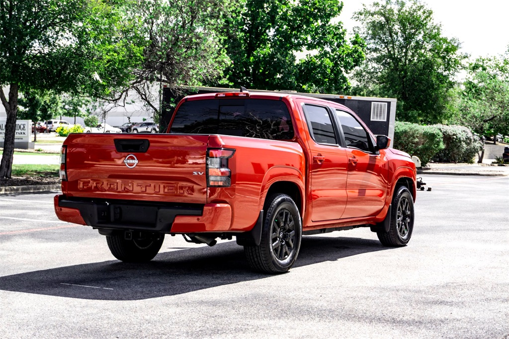 2024 Nissan Frontier SV photo 5