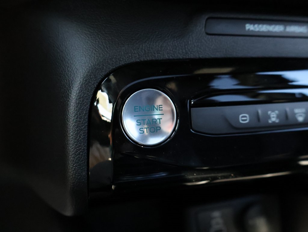 2025 Ford Escape ST-Line Elite photo 32