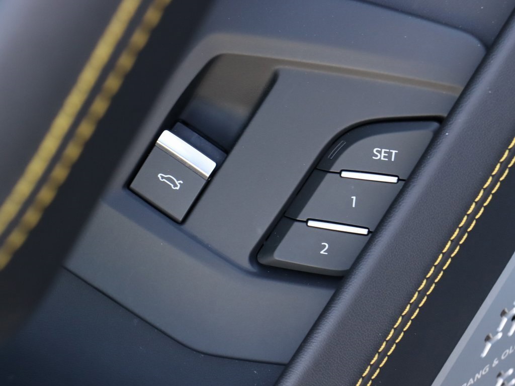 2022 Lamborghini Urus photo 16