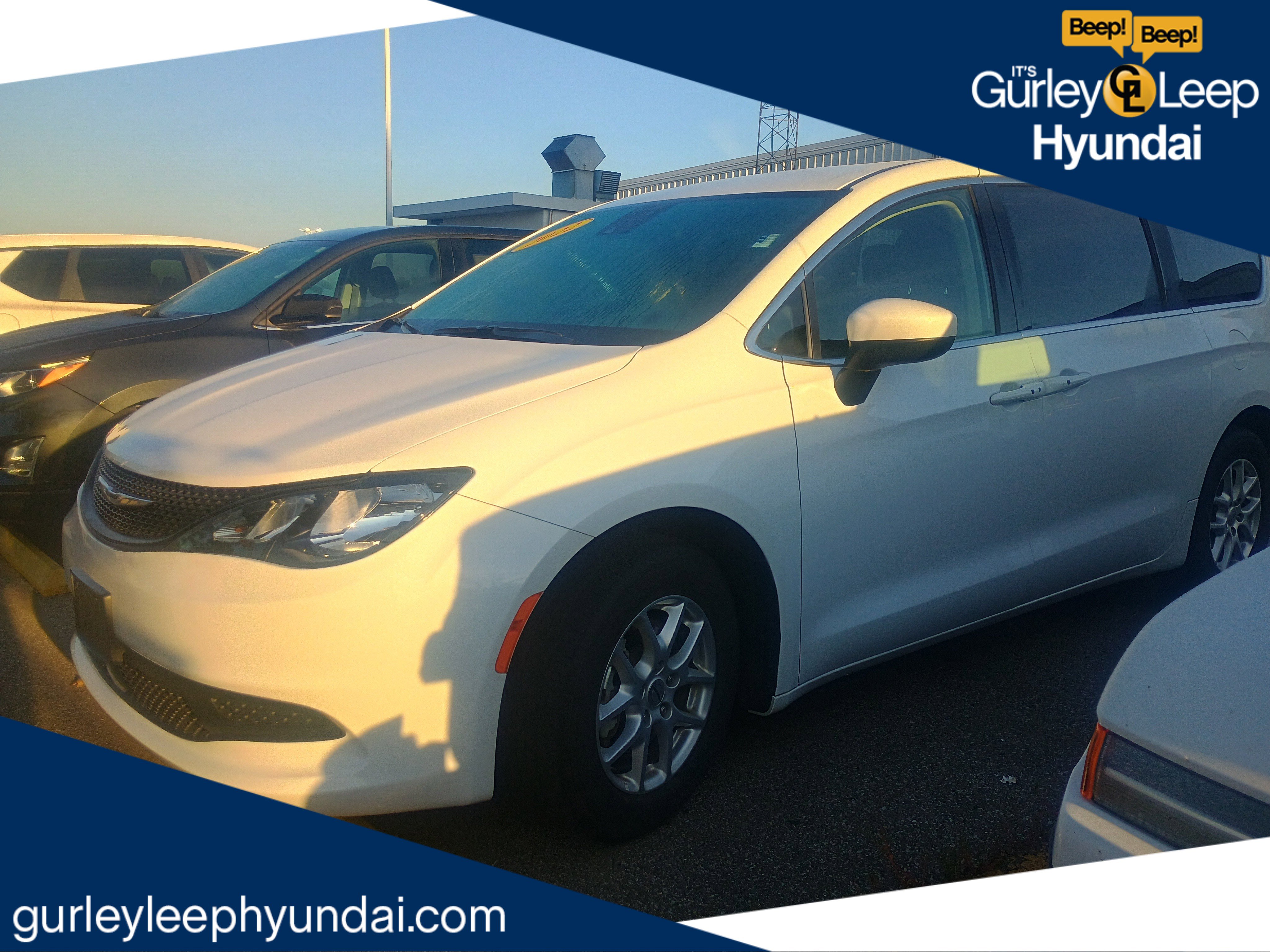 2022 Chrysler Voyager LX FWD Mini-van, Passenger's photo