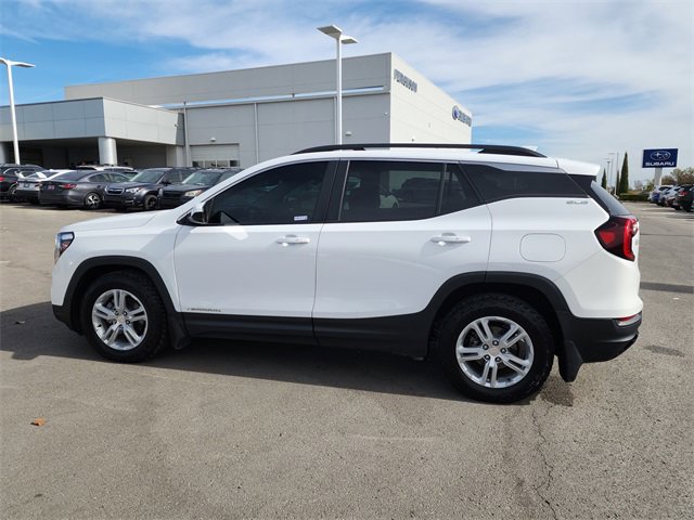 2022 Gmc Terrain SLE photo 4