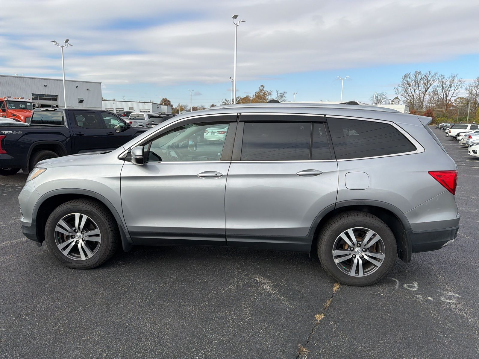 2017 Honda Pilot EX-L photo 3