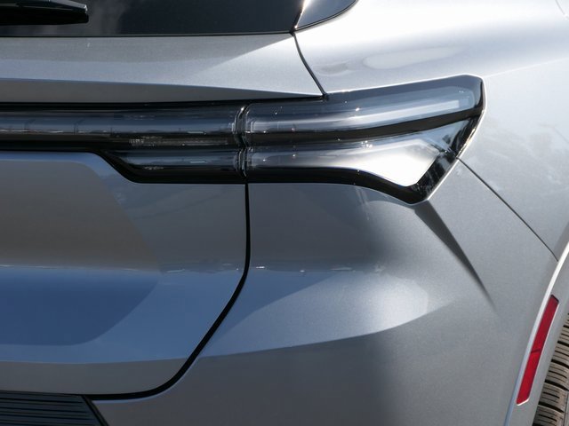 2026 Chevrolet Equinox EV 1LT photo 4
