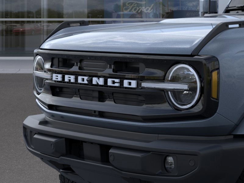 2025 Ford Bronco Outer Banks photo 18