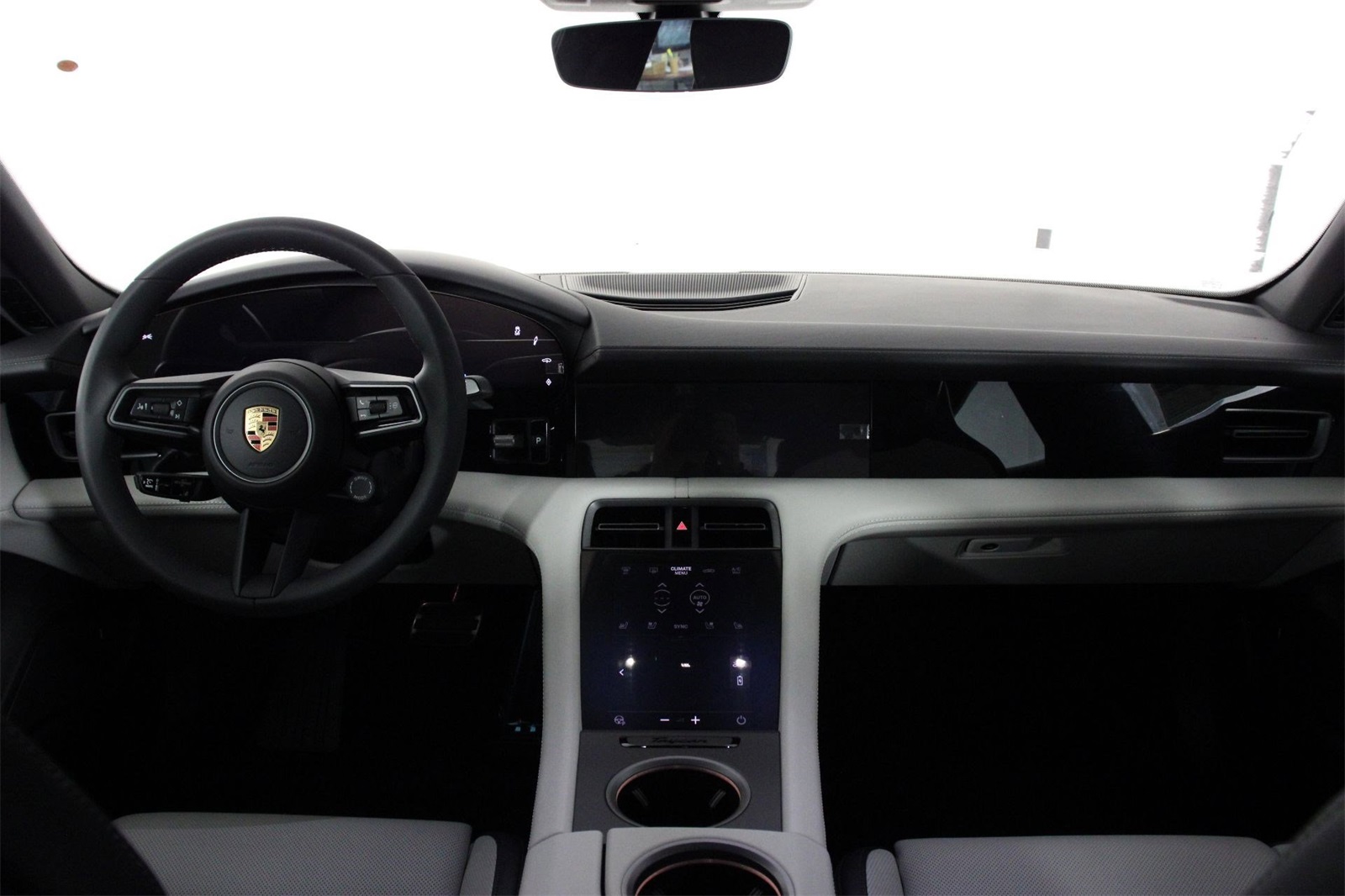 2025 Porsche Taycan photo 11